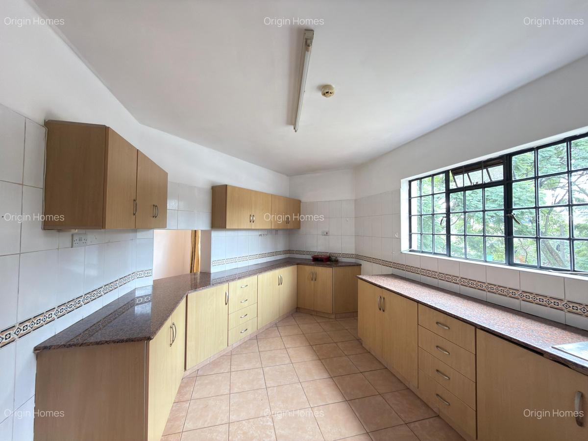 3 Bed Apartment with En Suite at Spring Valley - 4