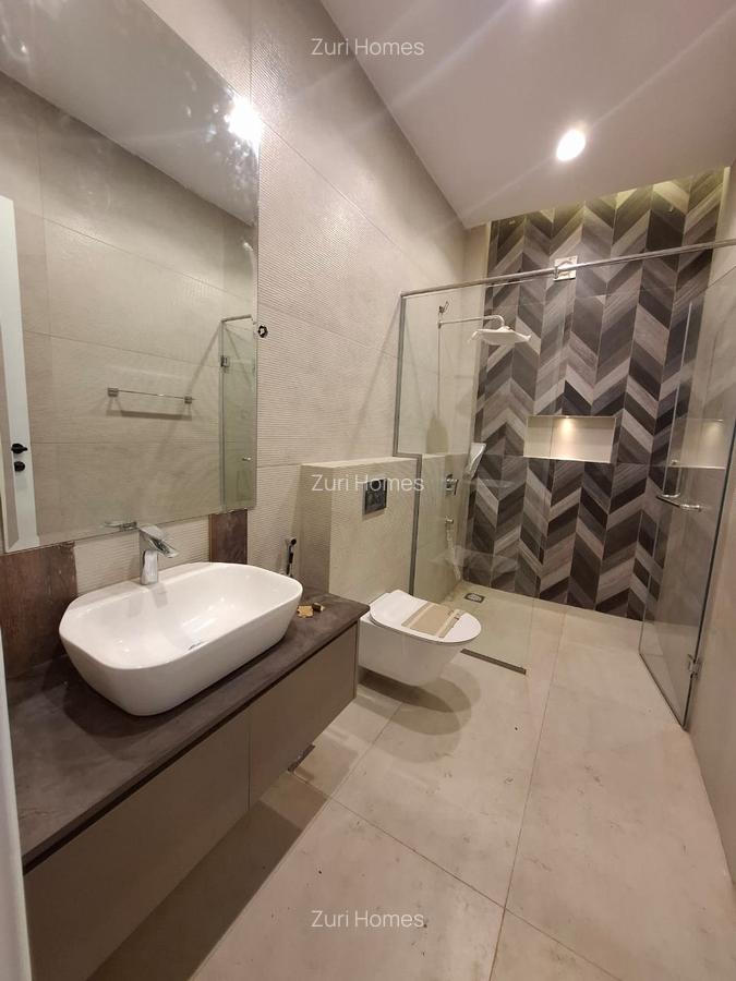 5 Bed Townhouse with En Suite in Lavington - 7