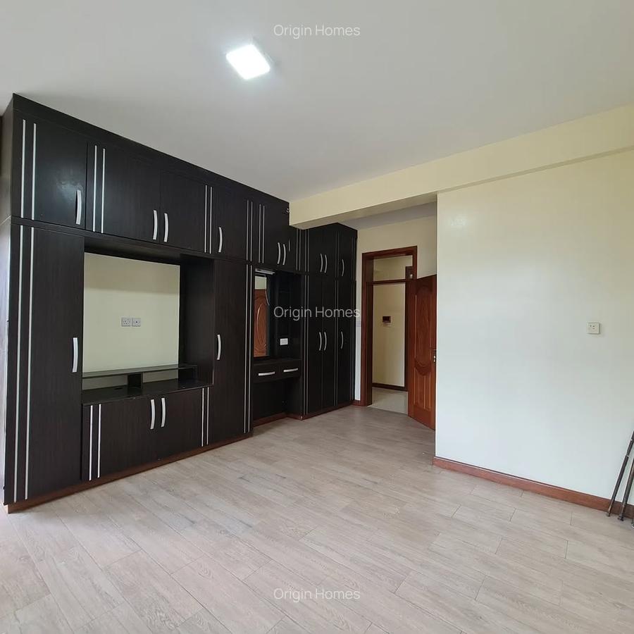 3 Bed Apartment with En Suite at Parkland - 2