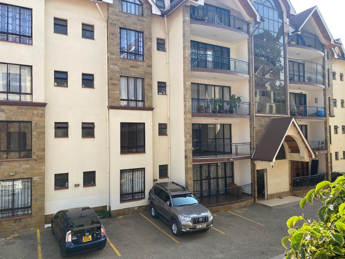 3 Bed Apartment with En Suite at Lavington - 1