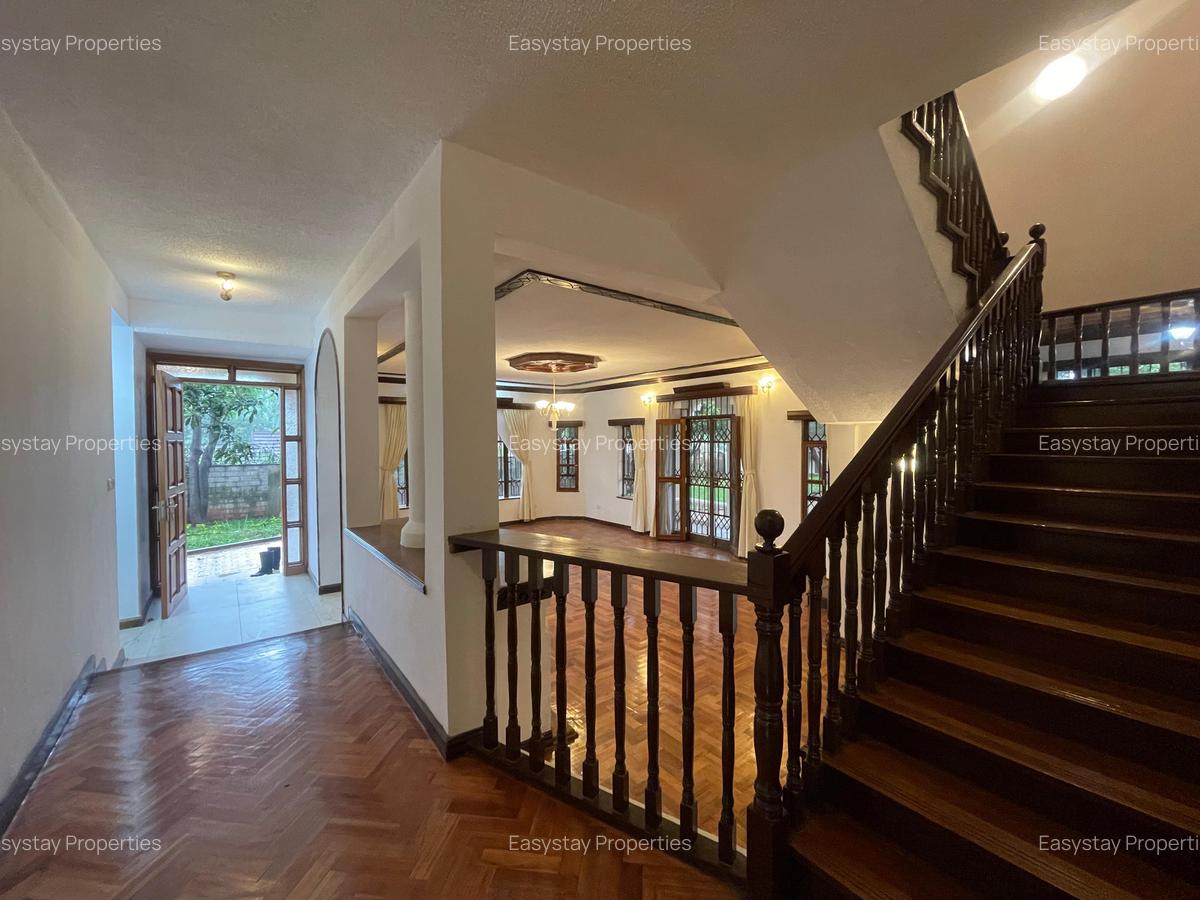 5 Bed House with En Suite in Runda - 8