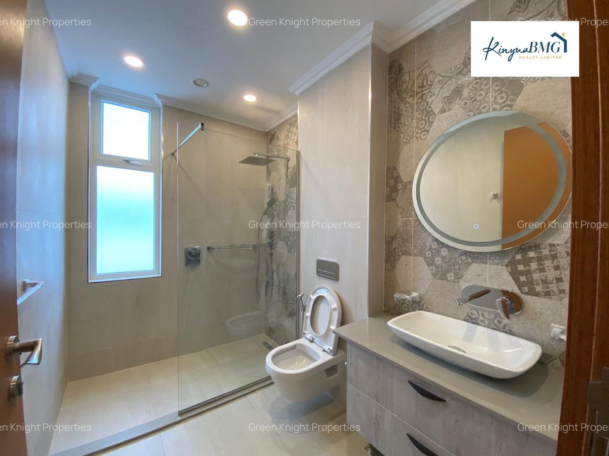 Serviced 2 Bed Apartment with En Suite in Parklands - 9