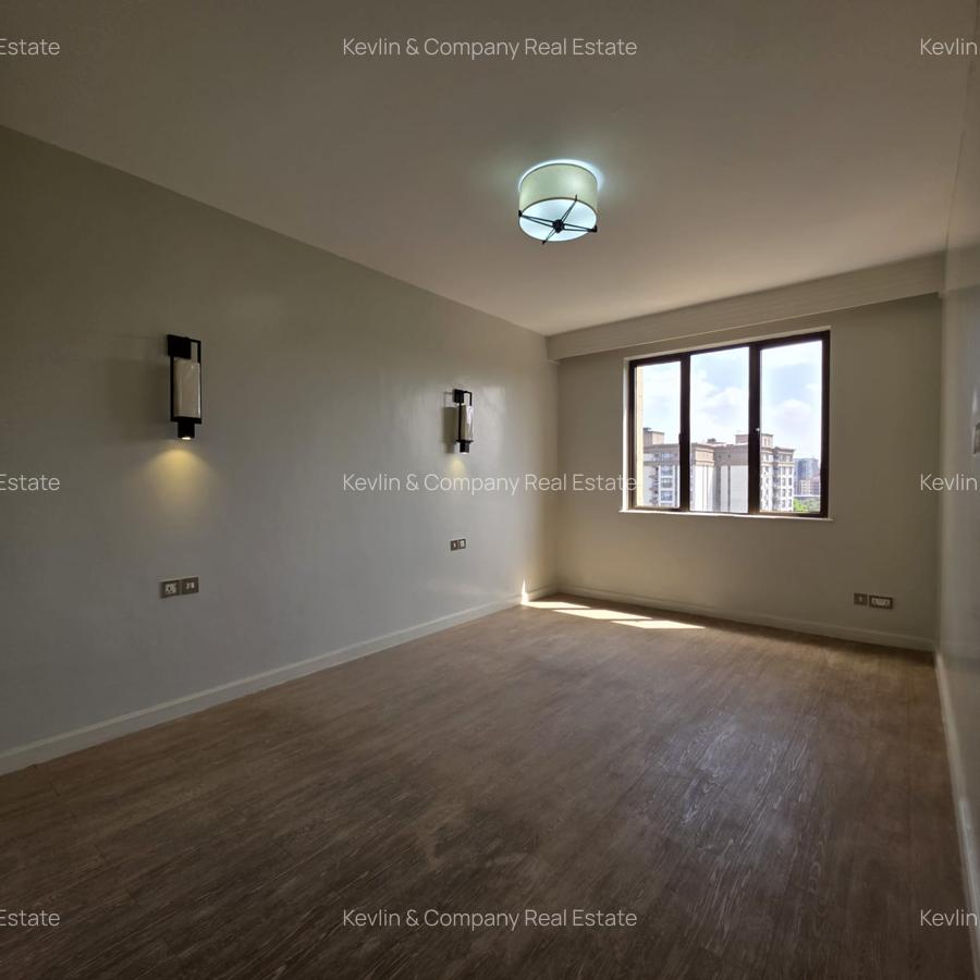 2 Bed Apartment with En Suite in Riverside - 10