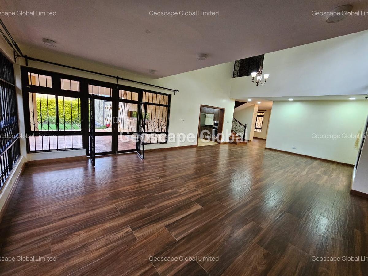 4 Bed House with En Suite in Runda - 18