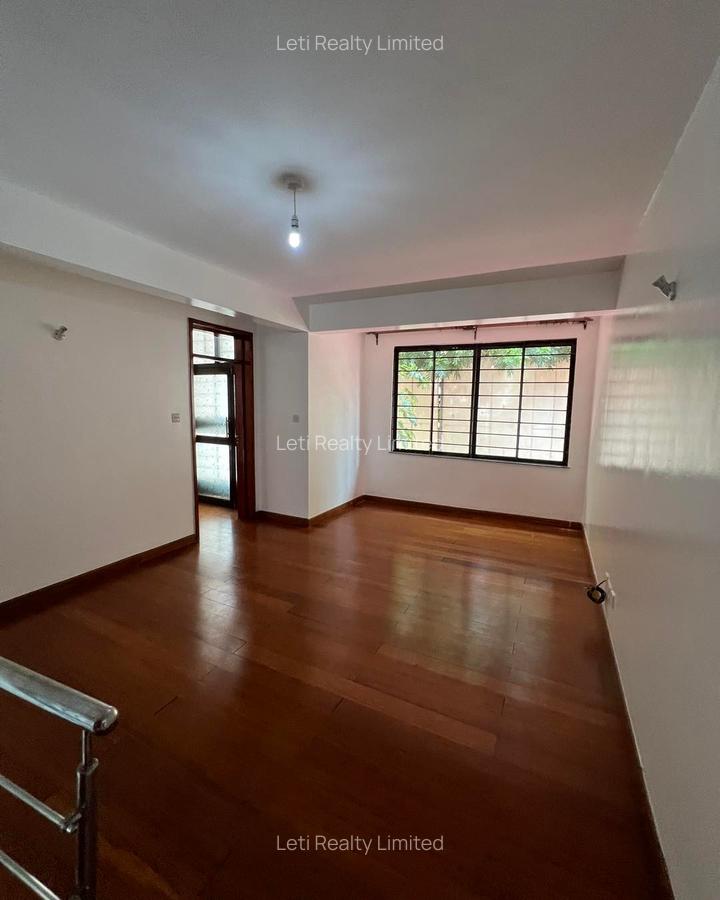 5 Bed Townhouse with En Suite in Lavington - 7