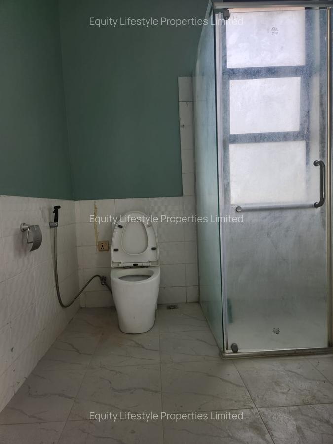 5 Bed House with En Suite at Kerarapon Road - 13