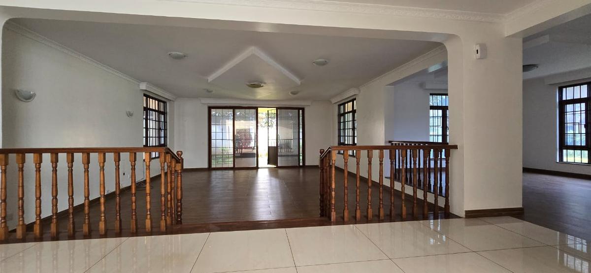 5 Bed House with En Suite in Runda - 4