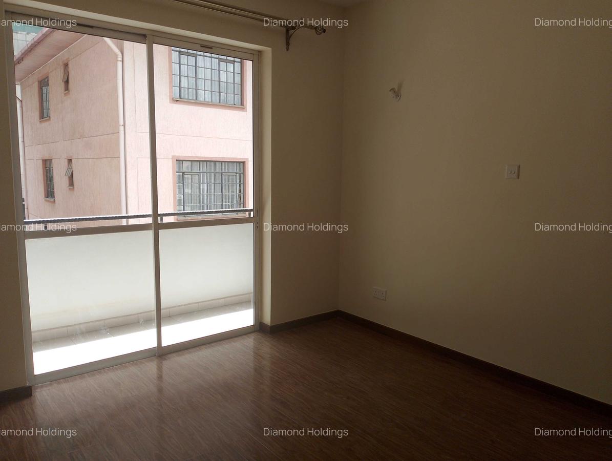 4 Bed Apartment with En Suite at Parklands - 3