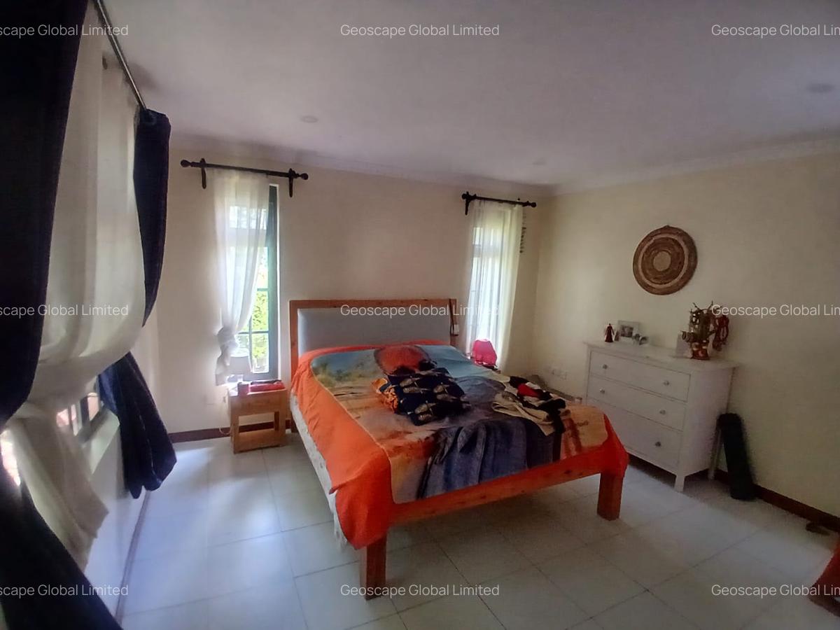 3 Bed House with En Suite in Nyari - 3