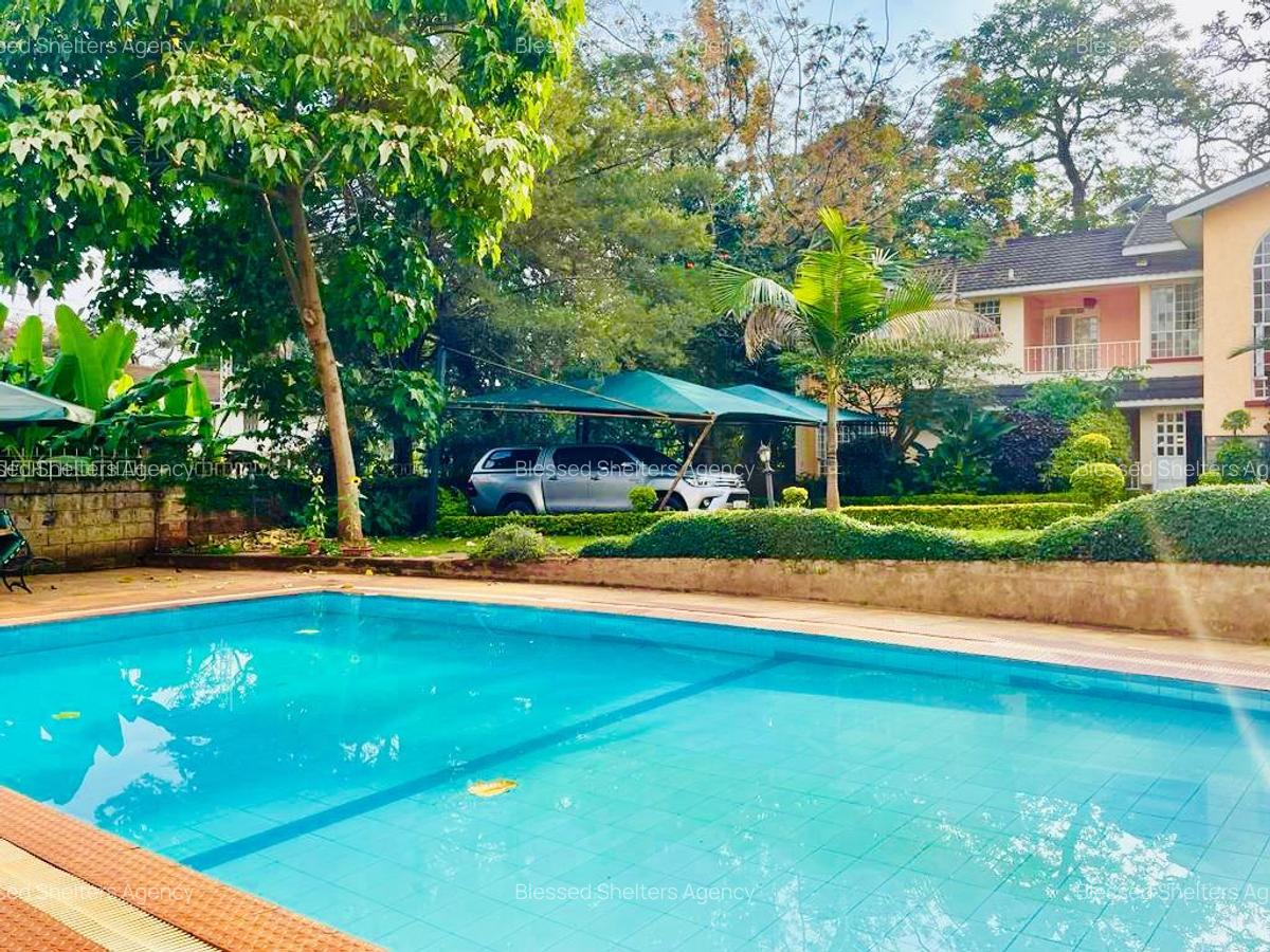 Serviced 2 Bed Apartment with En Suite in Rosslyn - 7