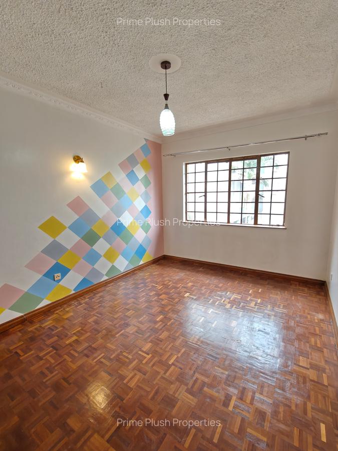 2 Bed Apartment with En Suite in Lavington - 11