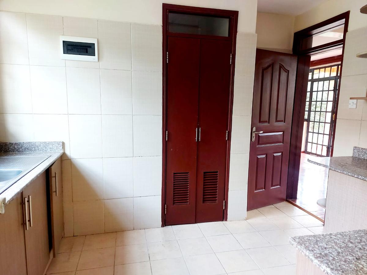 3 Bed Villa with En Suite at Fourways Junction Estate - 5