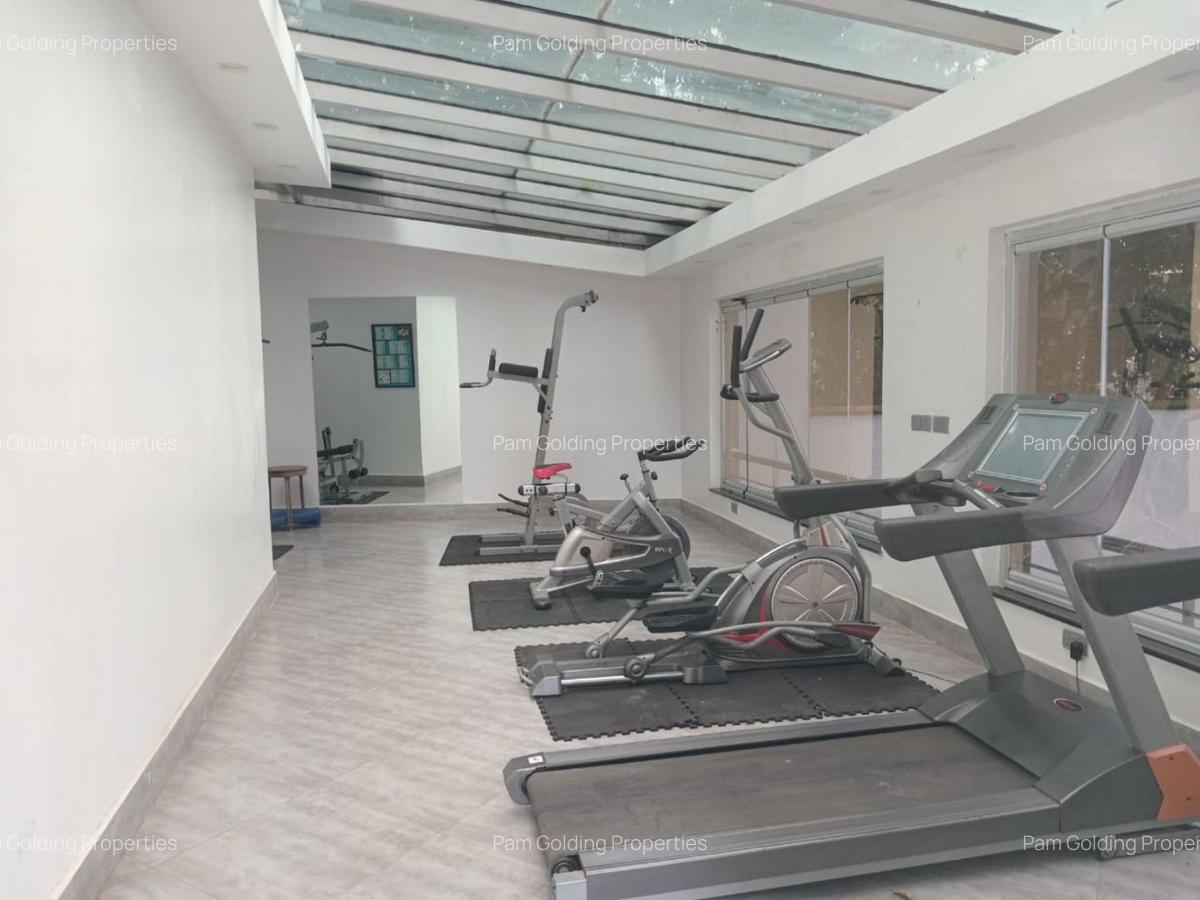 3 Bed Apartment with En Suite in Riverside - 18