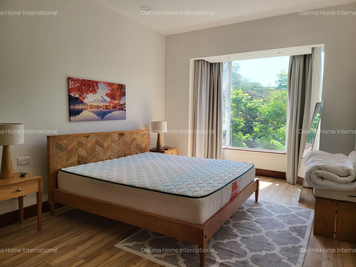 Furnished 2 Bed Apartment with En Suite in Parklands - 11