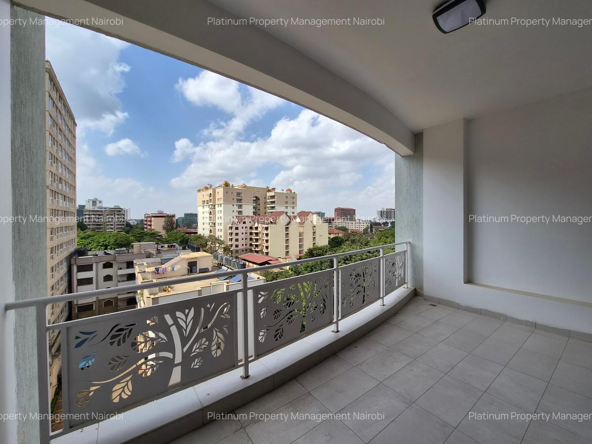 2 Bed Apartment with En Suite at Second Parklands - 2