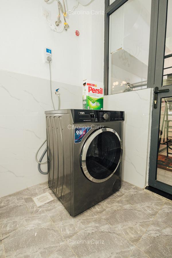 Serviced 2 Bed Apartment with En Suite at Sports Rd - 15