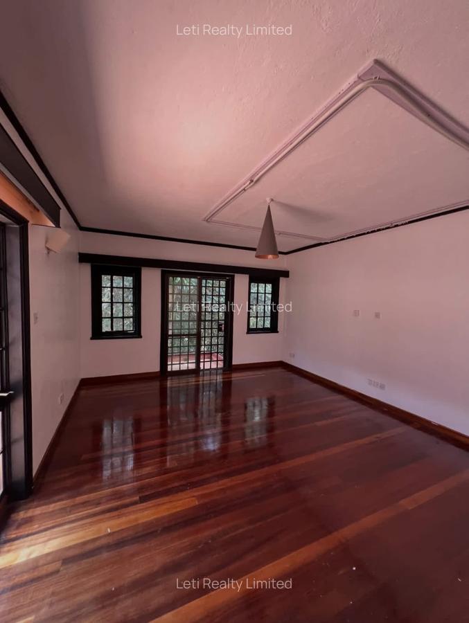 4 Bed Townhouse with En Suite in Riverside - 6