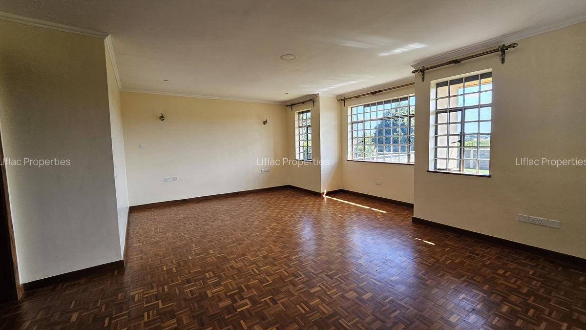 5 Bed House with En Suite in Runda - 15