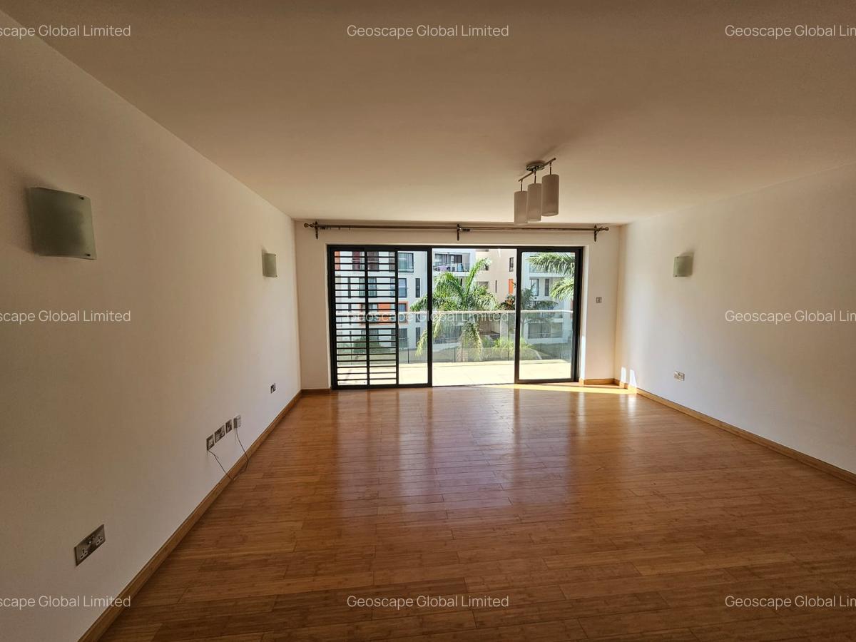 2 Bed Apartment with En Suite in Garden Estate - 9