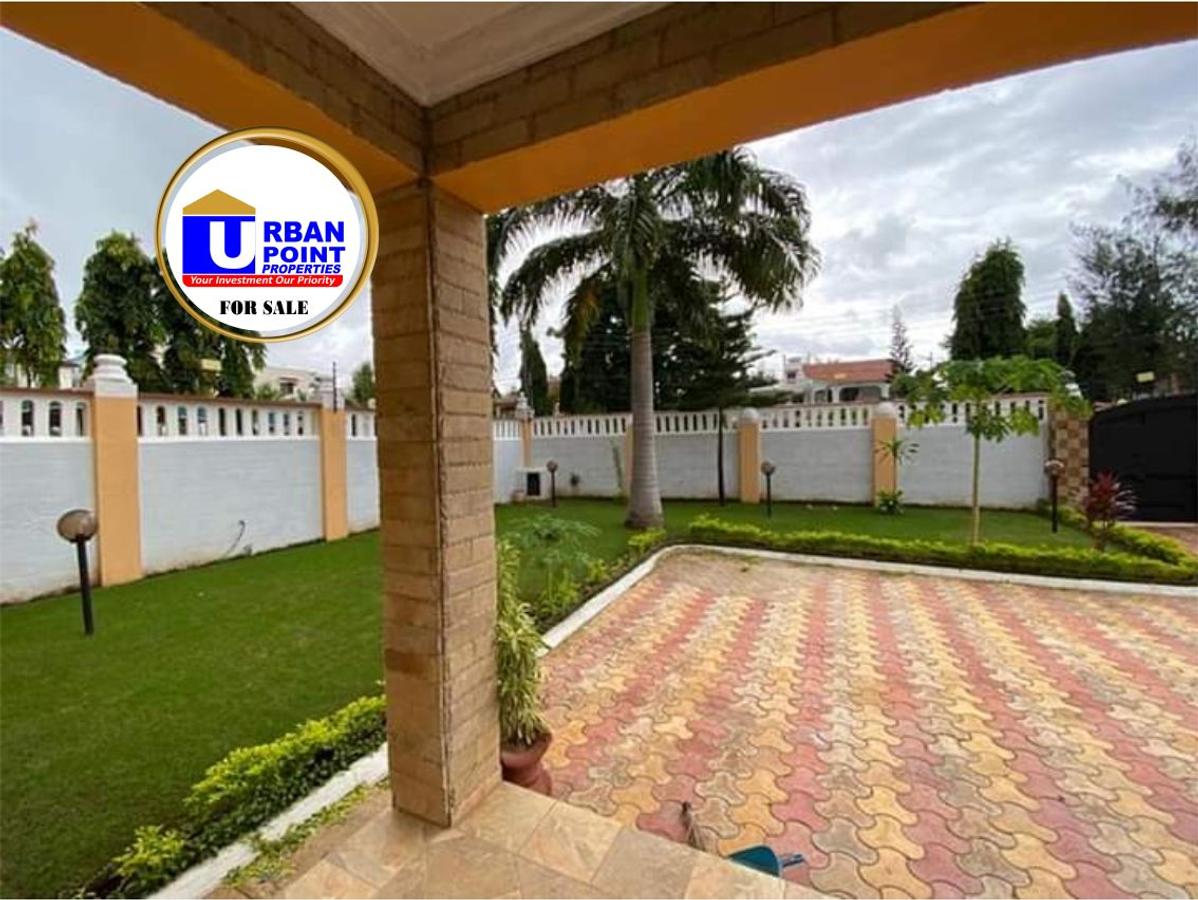 4 Bed House with En Suite in Nyali Area - 10