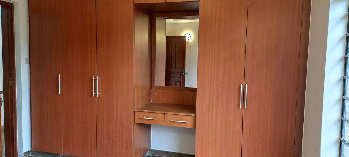 3 Bed Apartment with En Suite in Westlands Area - 11