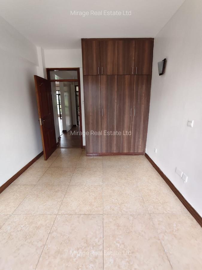 4 Bed Apartment with En Suite in Kileleshwa - 4