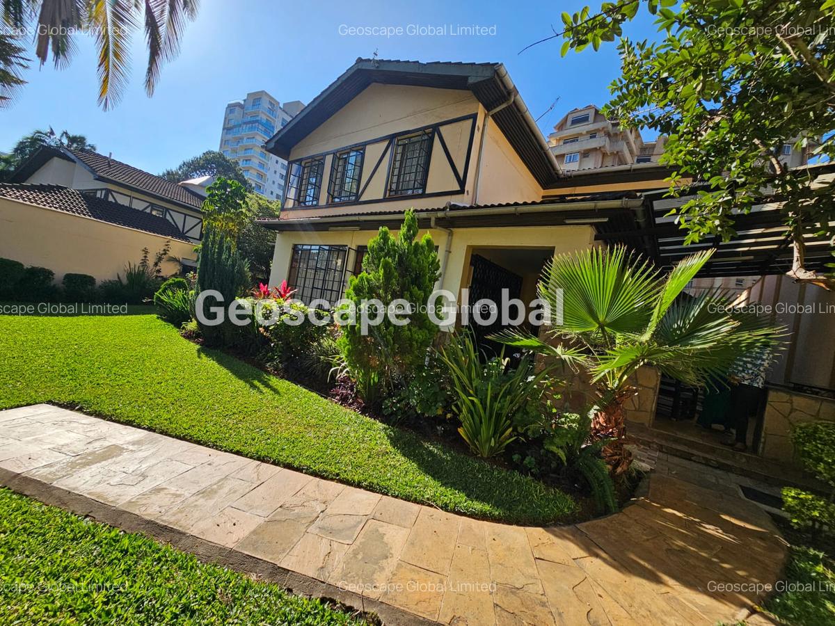 5 Bed House with En Suite in Westlands Area - 6