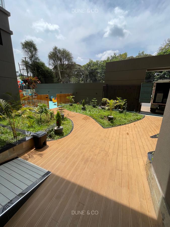 3 Bed Apartment with En Suite in Riverside - 18