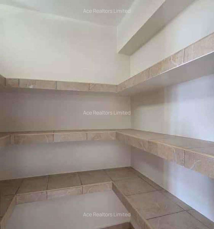 3 Bed Apartment with En Suite at Parklands - 6