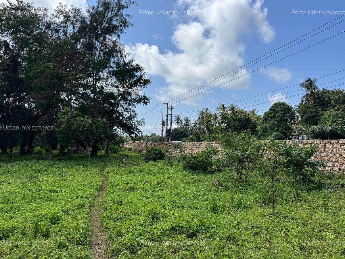 Land in Mtwapa - 10