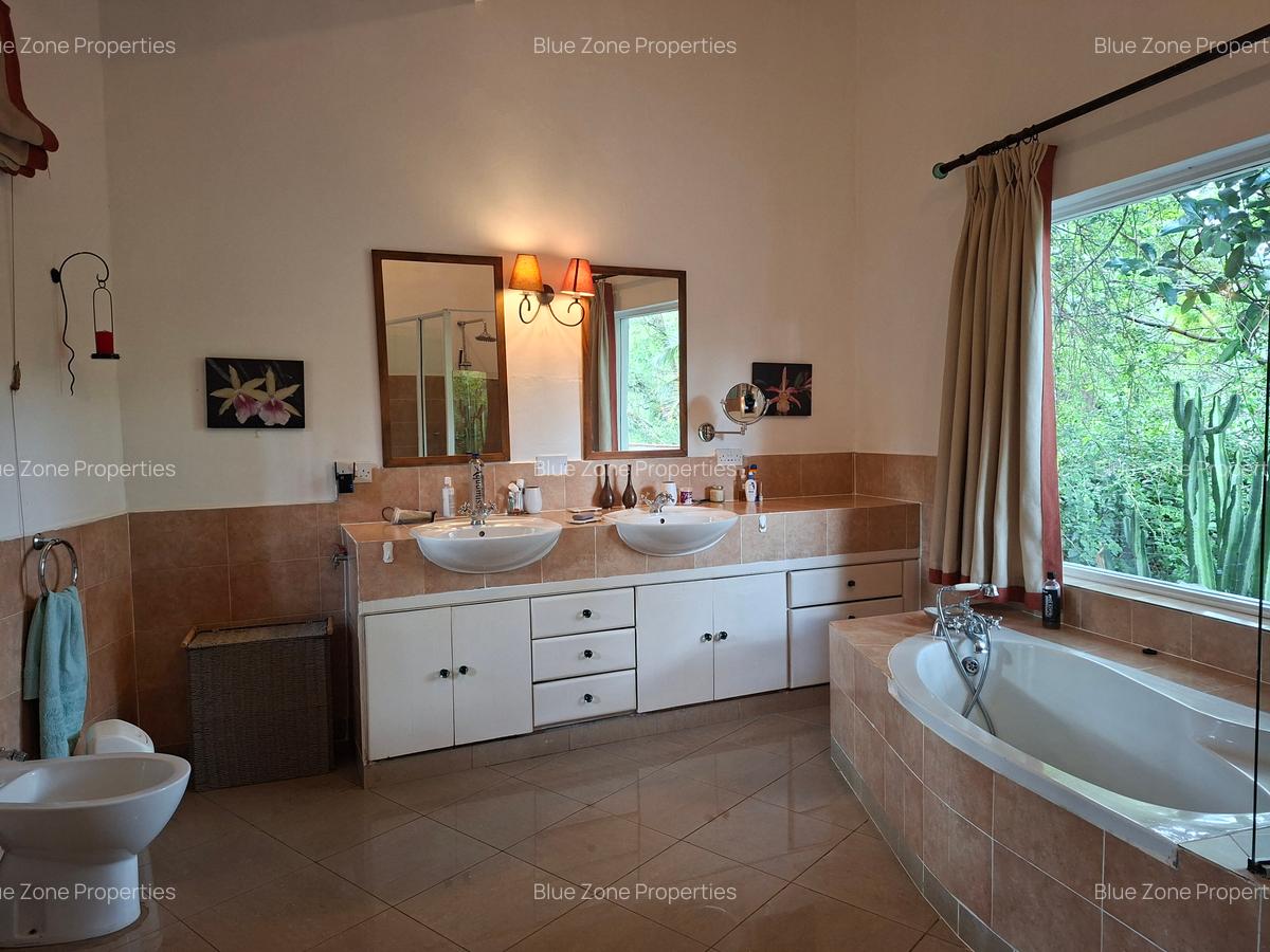 1 Bed Townhouse with En Suite at Off Naivasha Avenue - 16