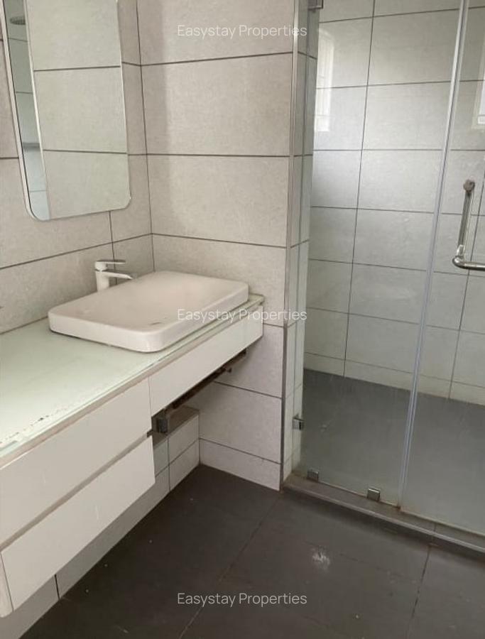 3 Bed Apartment with Parking in Kilimani - 4