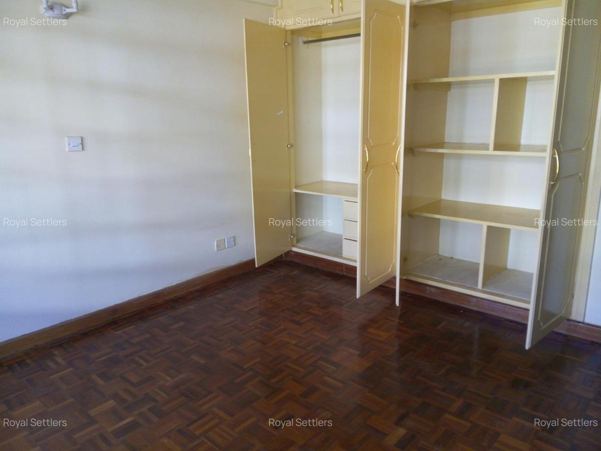 3 Bed Apartment with En Suite at Mwanzi Road - 6