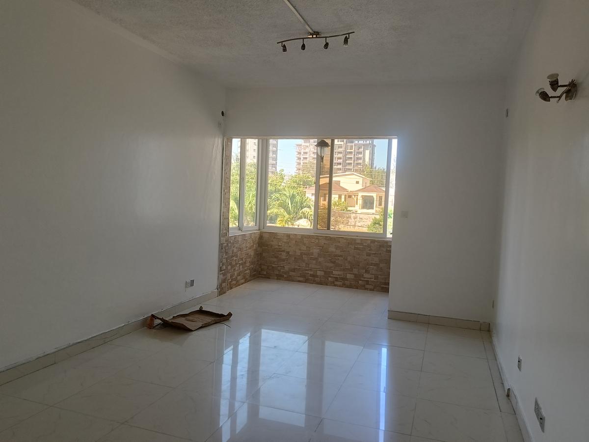 Serviced 2 Bed Apartment with En Suite at Mount Kenya Road - 9