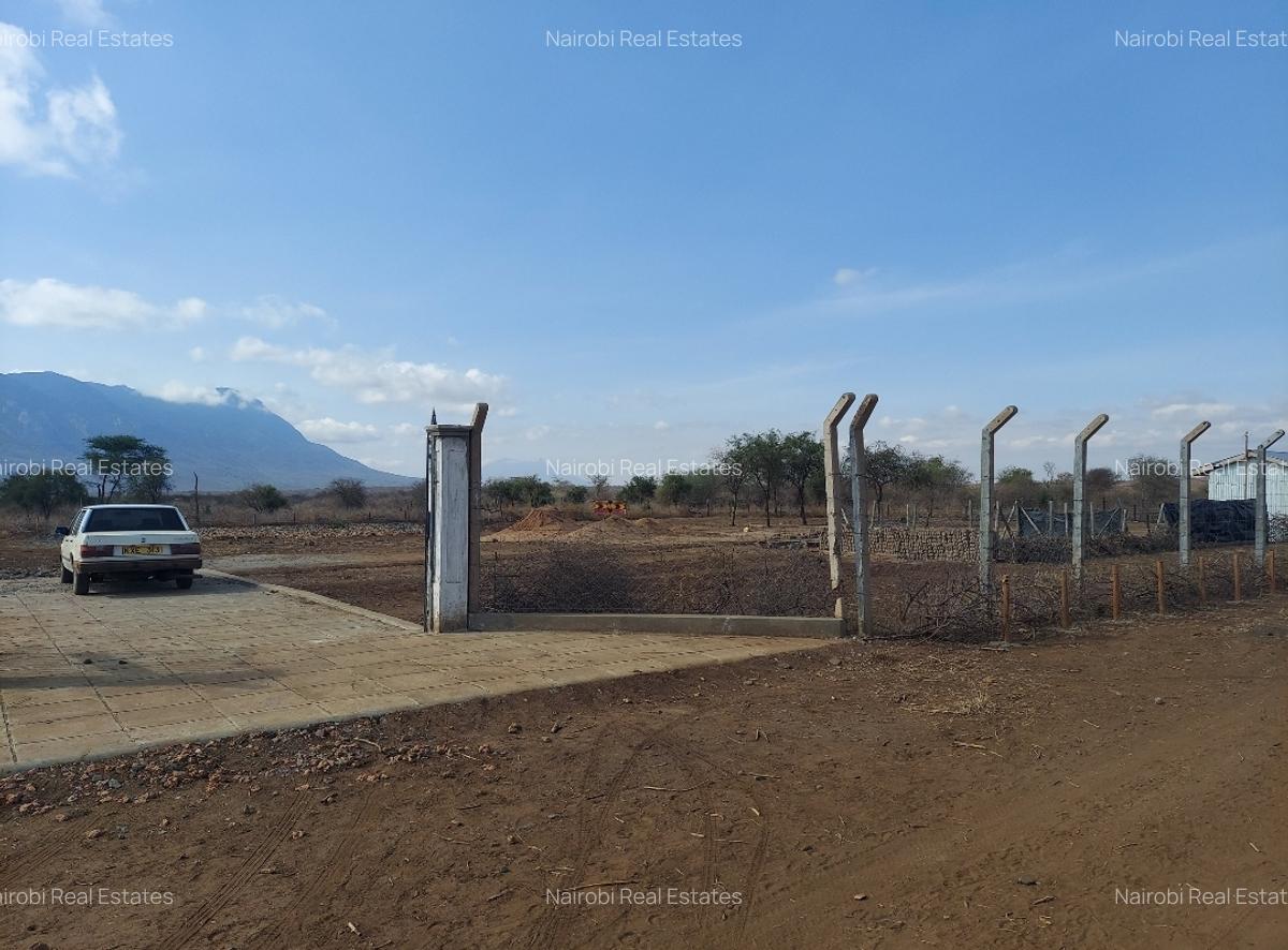 Land in Namanga - 5