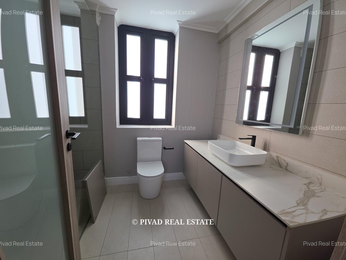 4 Bed Townhouse with Swimming Pool in Runda - 9