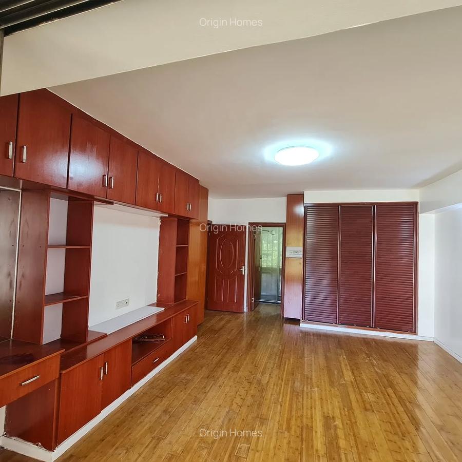 4 Bed Apartment with En Suite at Lavington - 6