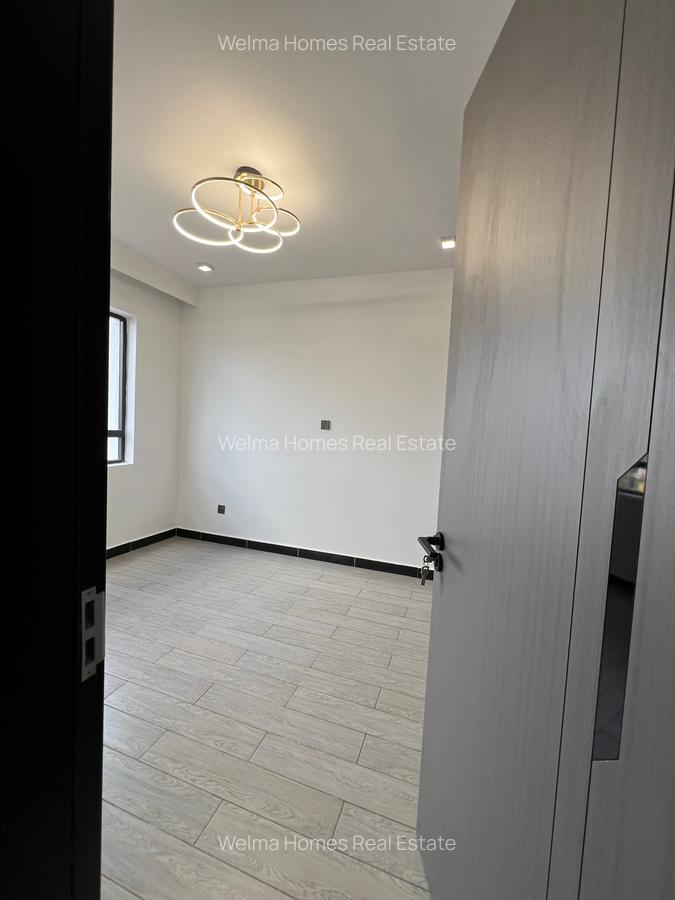 2 Bed Apartment with En Suite in Lavington - 10