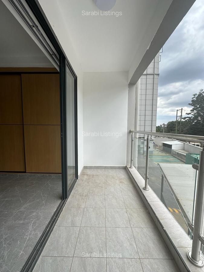 1 Bed Apartment with En Suite in Lavington - 2