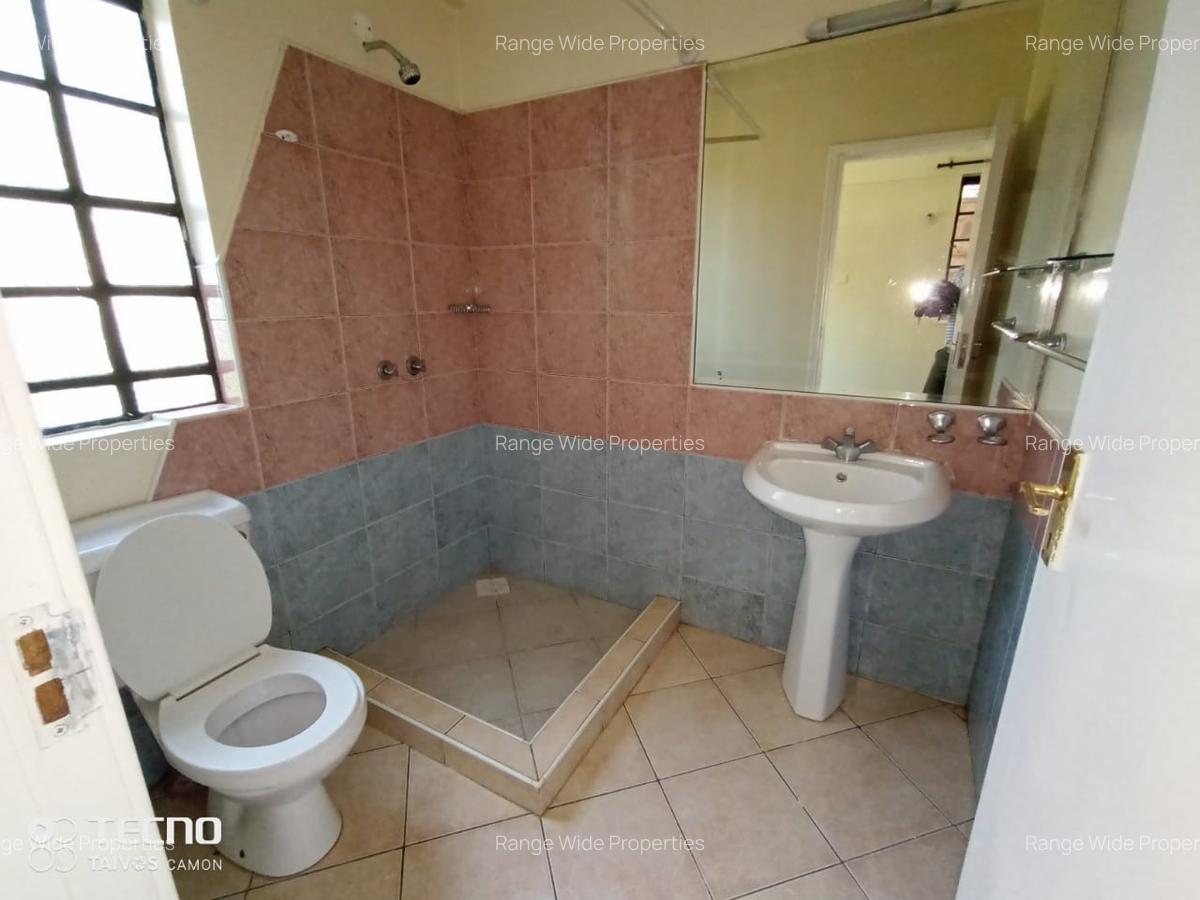 3 Bed Apartment with En Suite in Lavington - 13