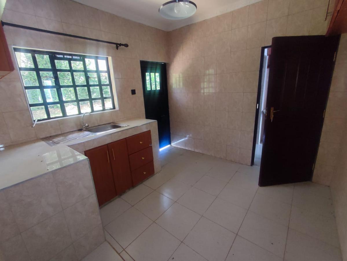 3 Bed House with En Suite at Kerarapon Road - 19