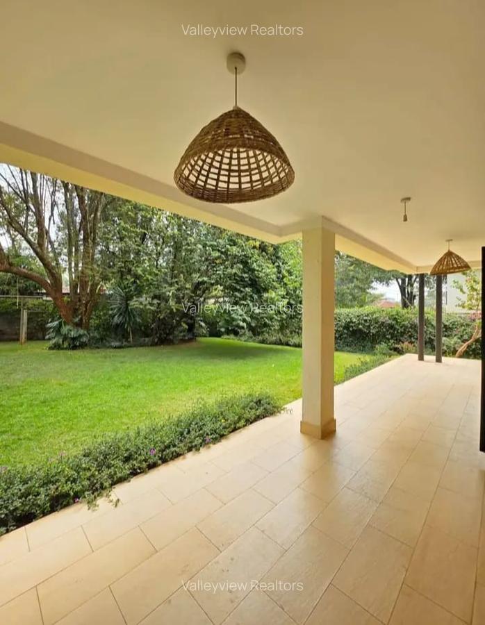 5 Bed Townhouse with En Suite at Lavington - 5