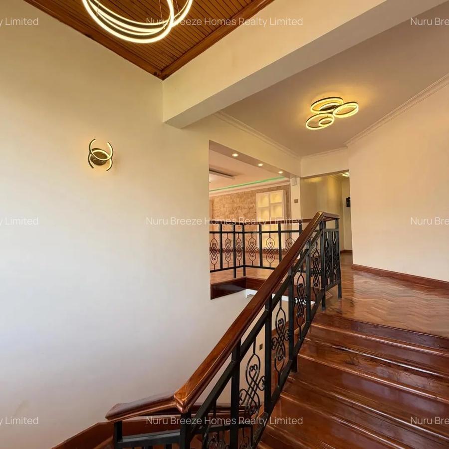 5 Bed House with En Suite in Runda - 17