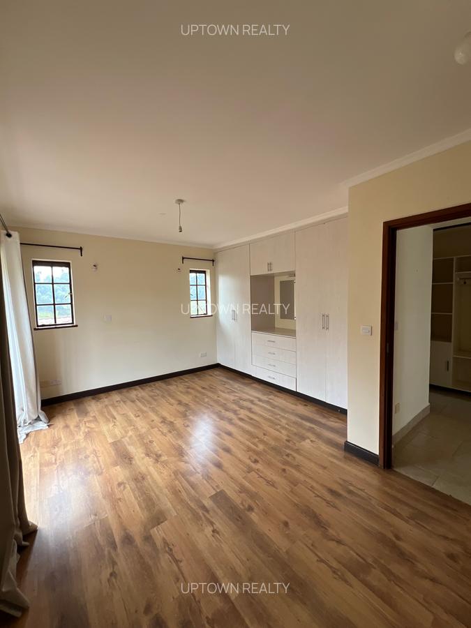 3 Bed Villa with En Suite at Redhill - 14