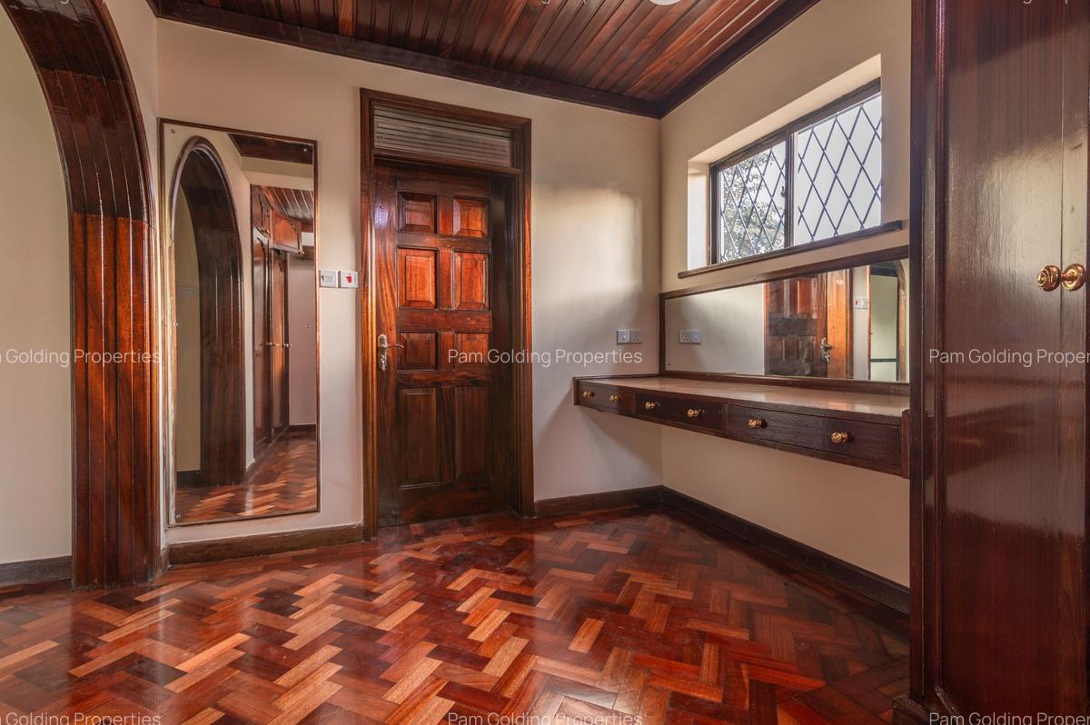 4 Bed House with En Suite in Karen - 7