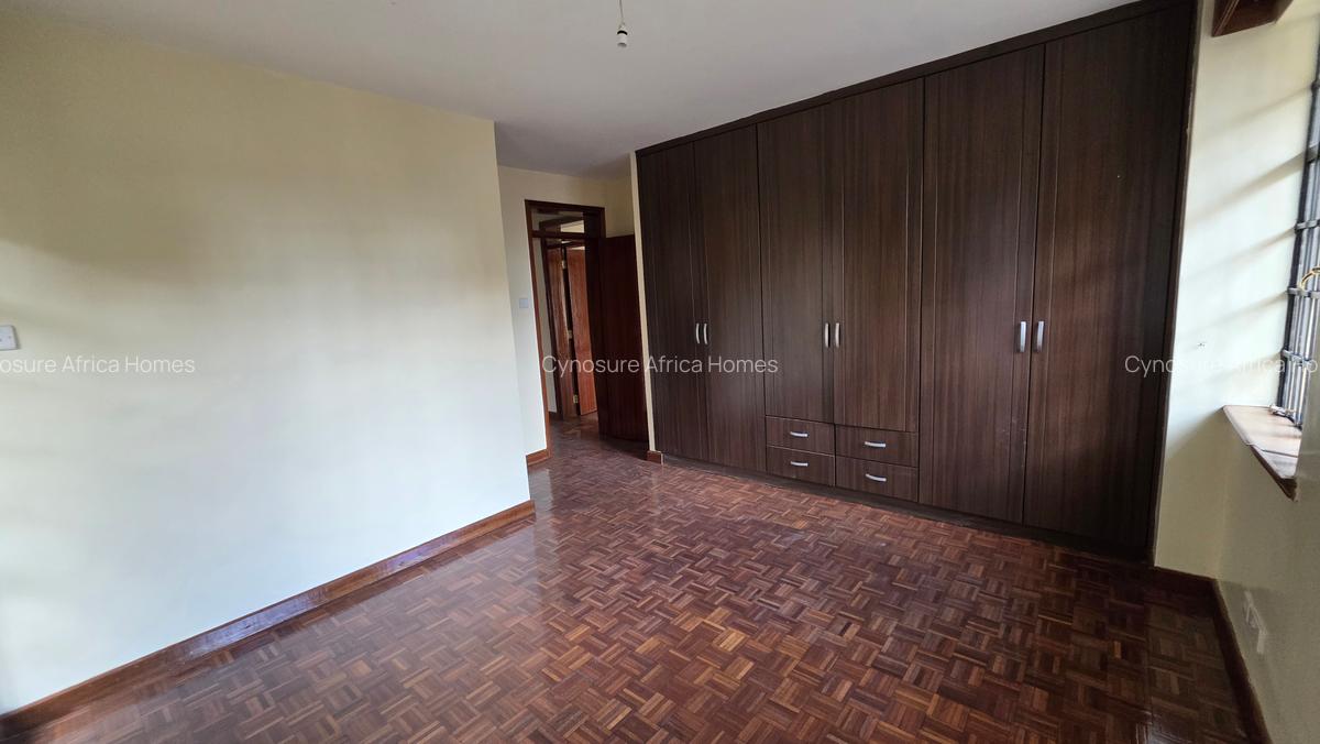 3 Bed Apartment with Parking at Ole Dume Road - 5