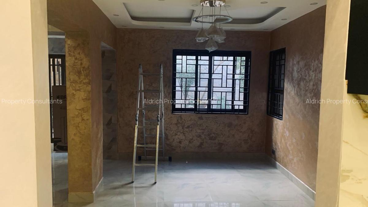 4 Bed Townhouse with En Suite in Parklands - 10