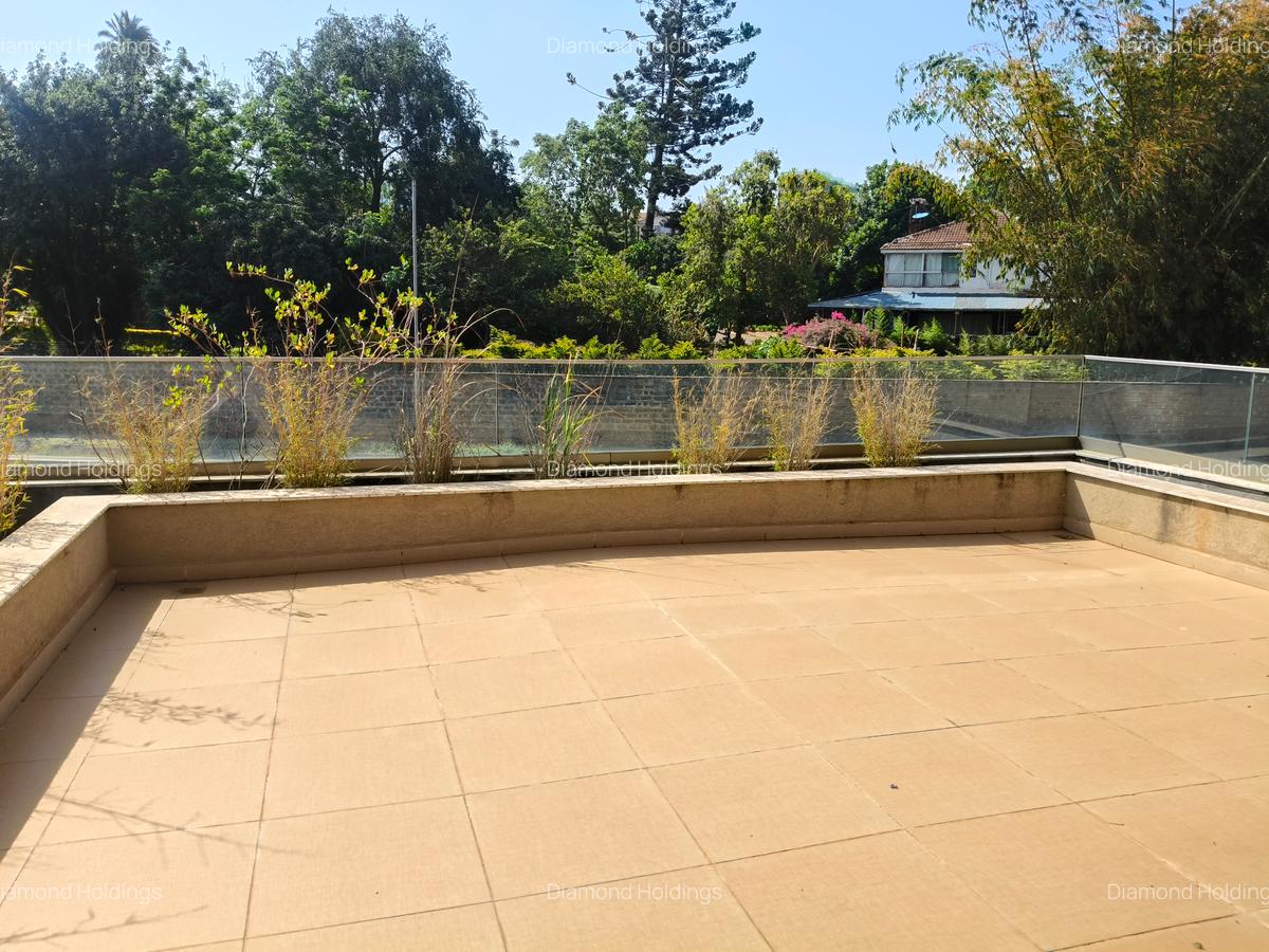 3 Bed Apartment with En Suite at Parklands - 3