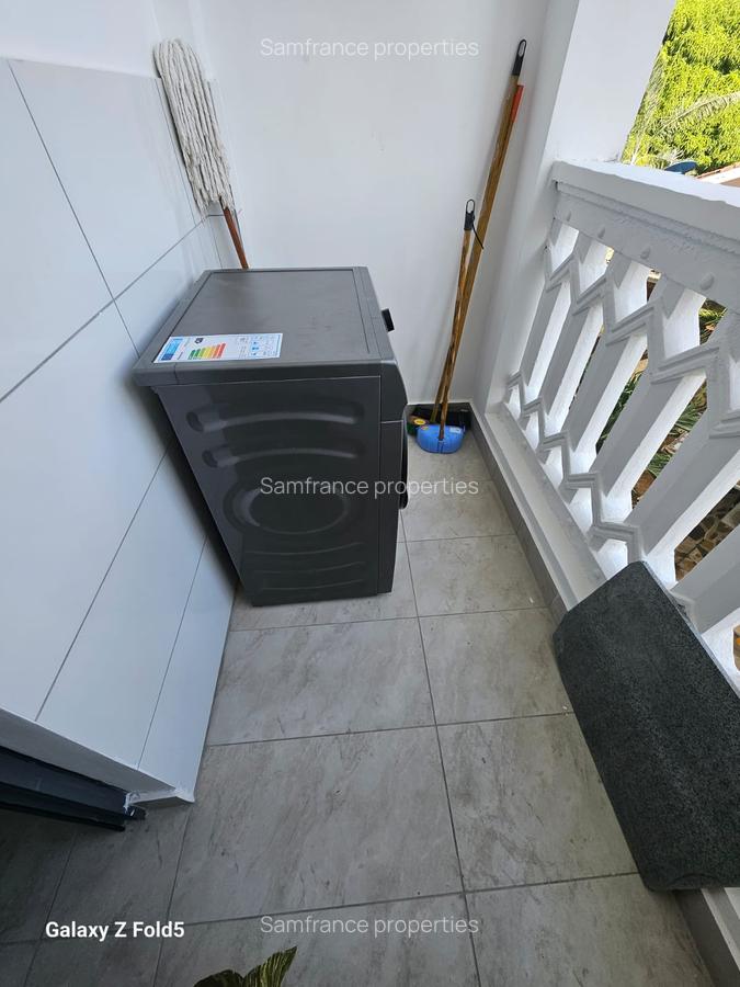 Serviced 2 Bed Apartment with En Suite at 1St Avanue - 11