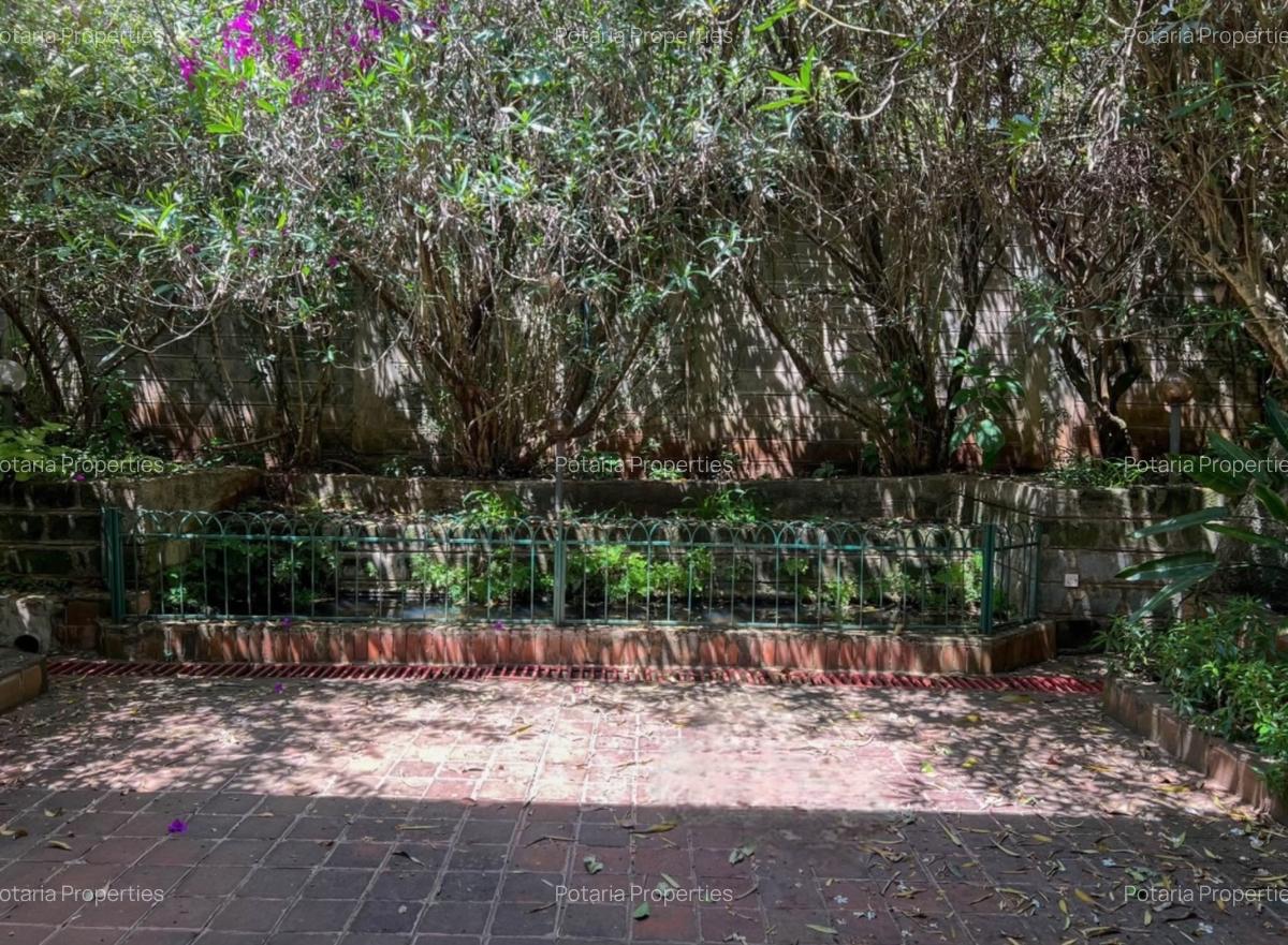 2 Bed Townhouse with En Suite in Kileleshwa - 4